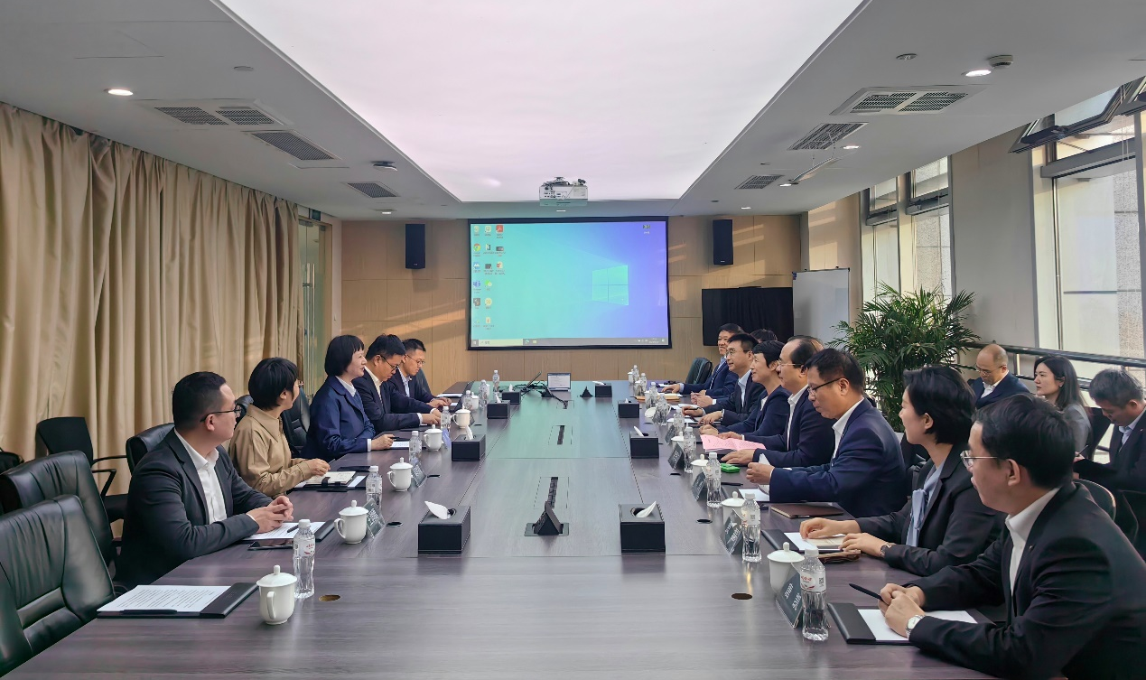 招商局集团总司理石岱与云顶集团股份洽谈相助